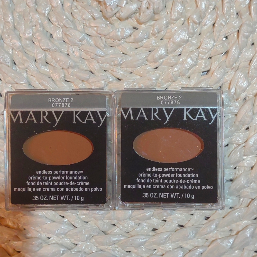 NEW Creme to Powder Foundation